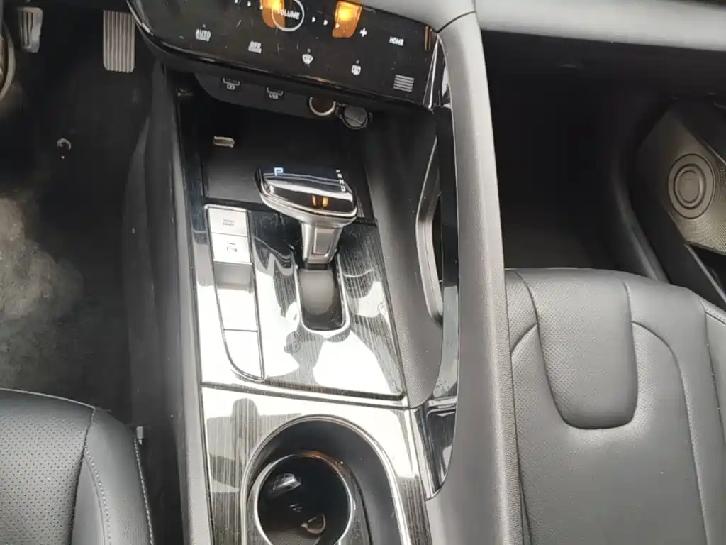 Hyundai Elantra — миниатюра 14