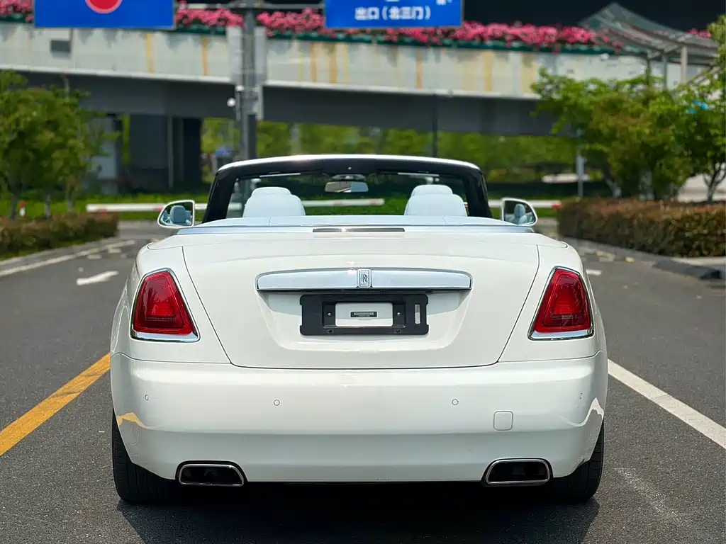 Rolls-Royce Dawn — миниатюра 4