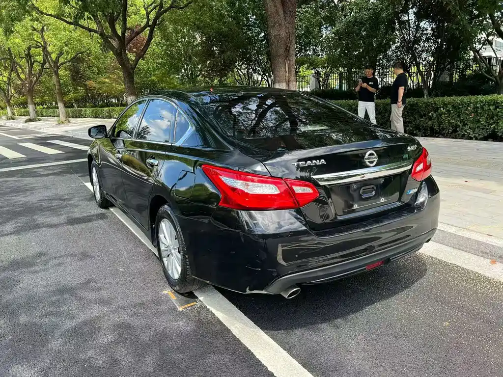 Nissan Teana — миниатюра 4