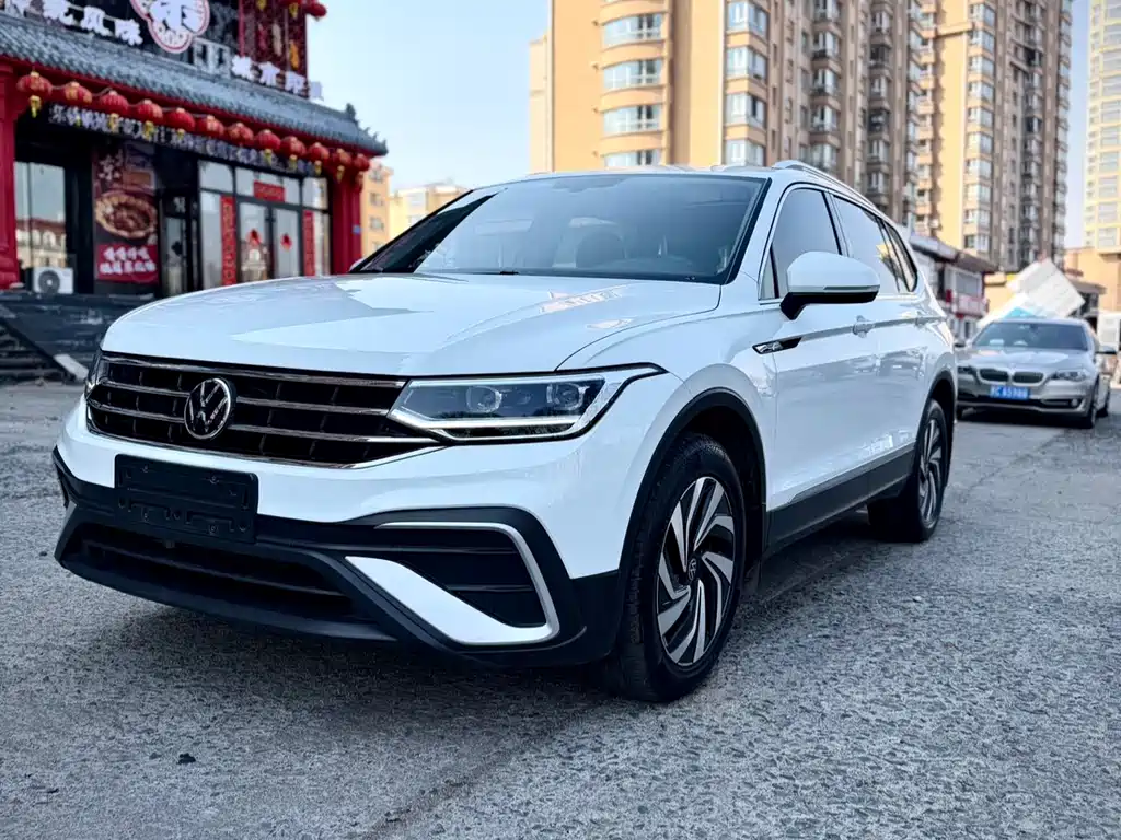 Volkswagen Tiguan L 2022