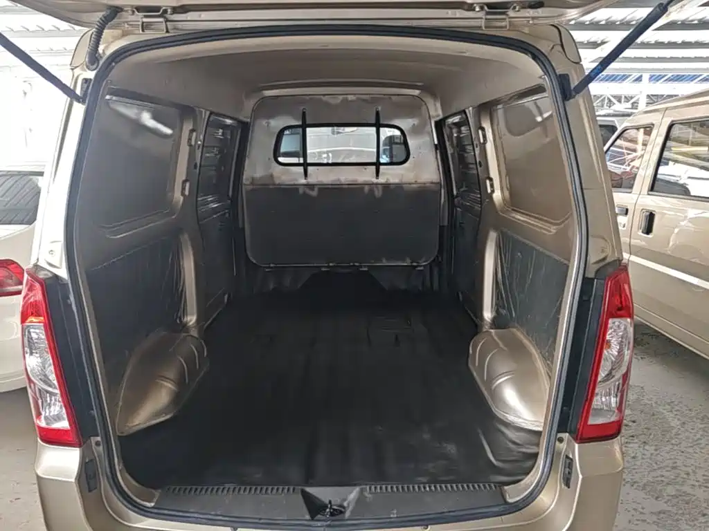 Wuling Rongguang S — миниатюра 19