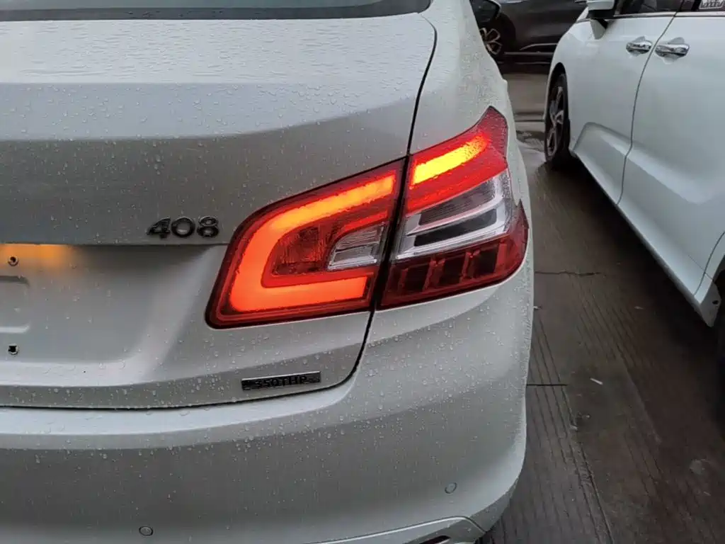 Peugeot 408 — миниатюра 8