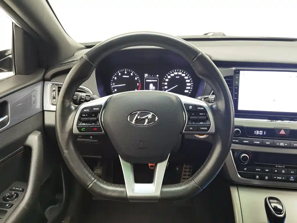 Hyundai Sonata — миниатюра 11