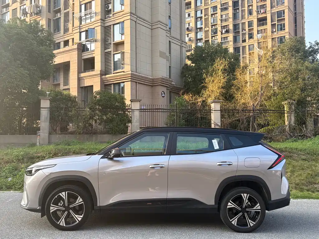 Geely Boyue — миниатюра 4