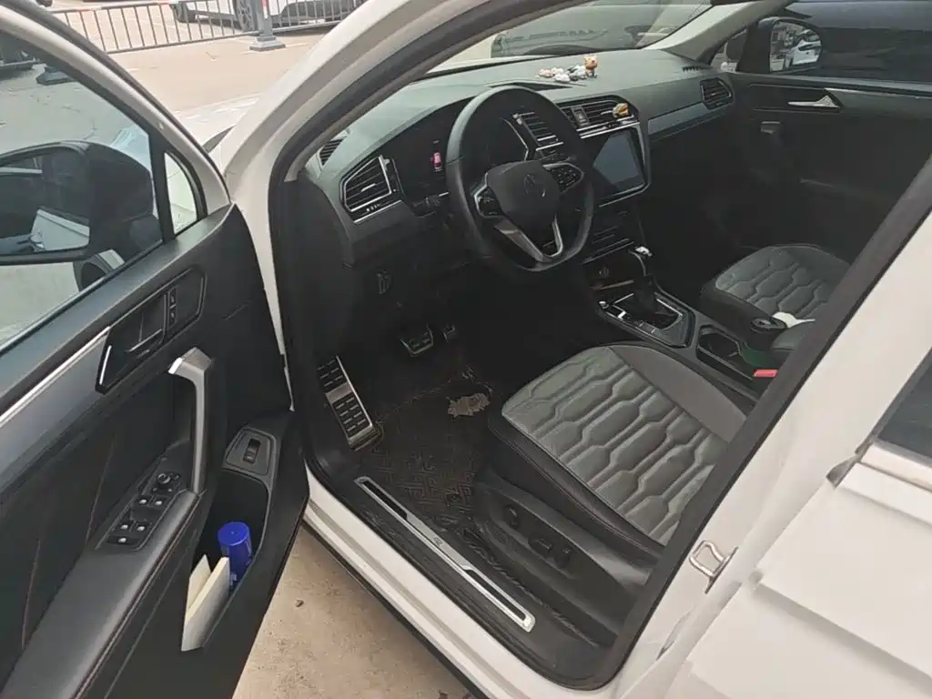 Volkswagen Tiguan X — миниатюра 16
