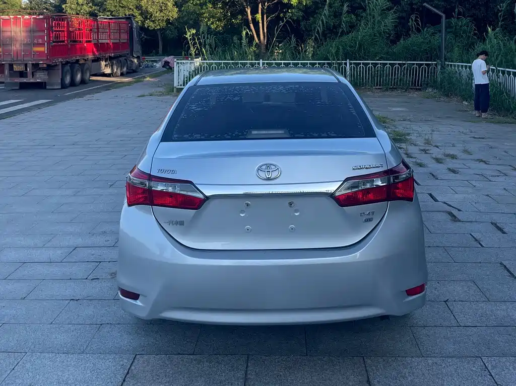 Toyota Corolla — миниатюра 4