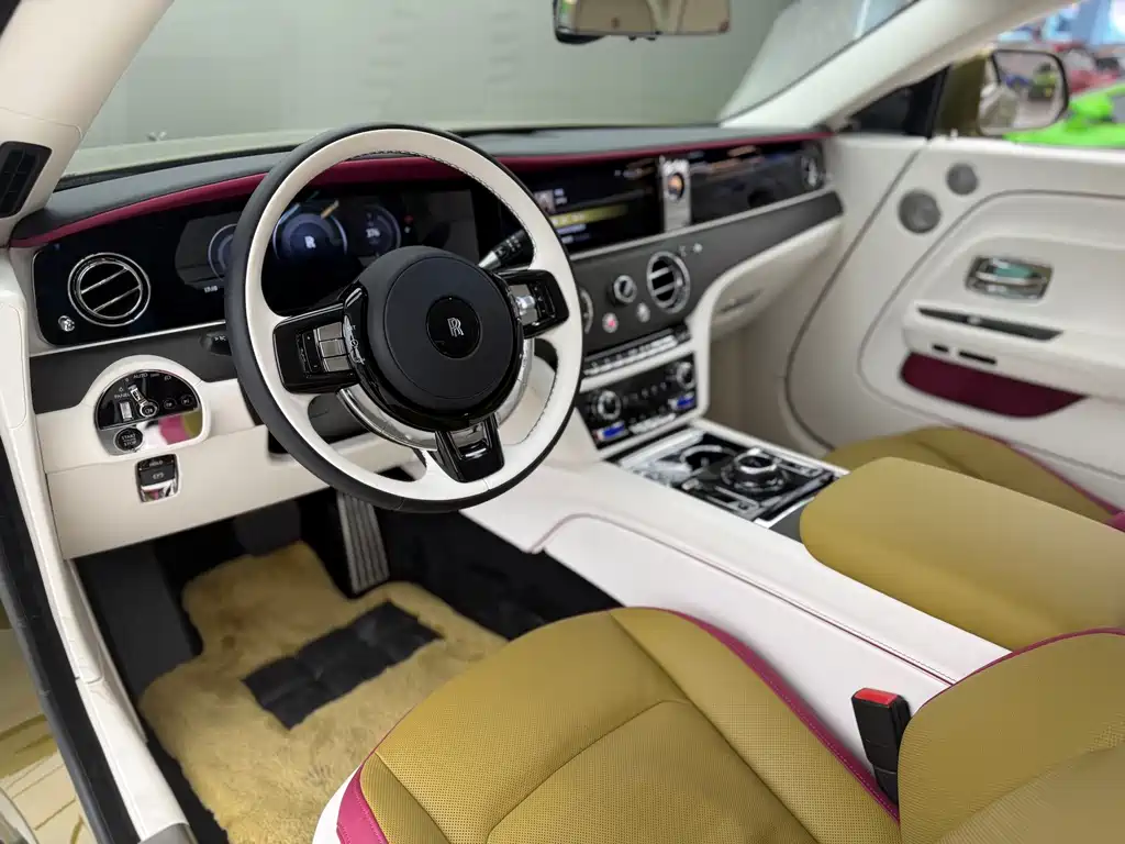 Rolls-Royce Phantom — миниатюра 4