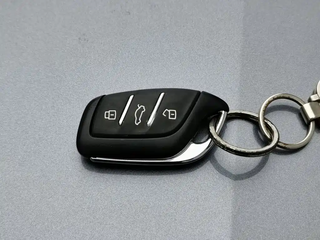 Roewe RX3 — миниатюра 19