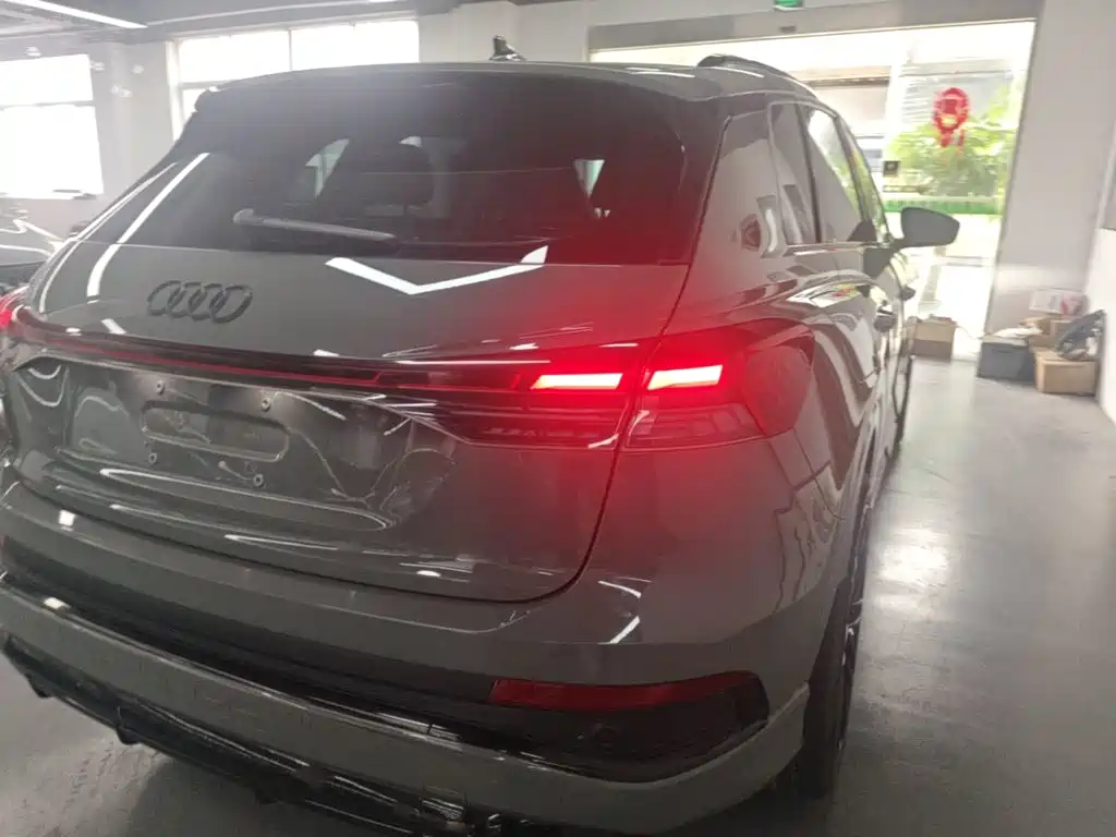 Audi Q4 e-tron — миниатюра 8