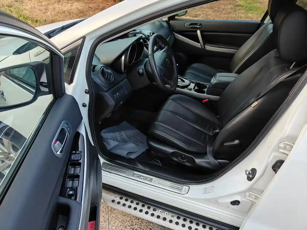 Mazda CX-7 — миниатюра 8