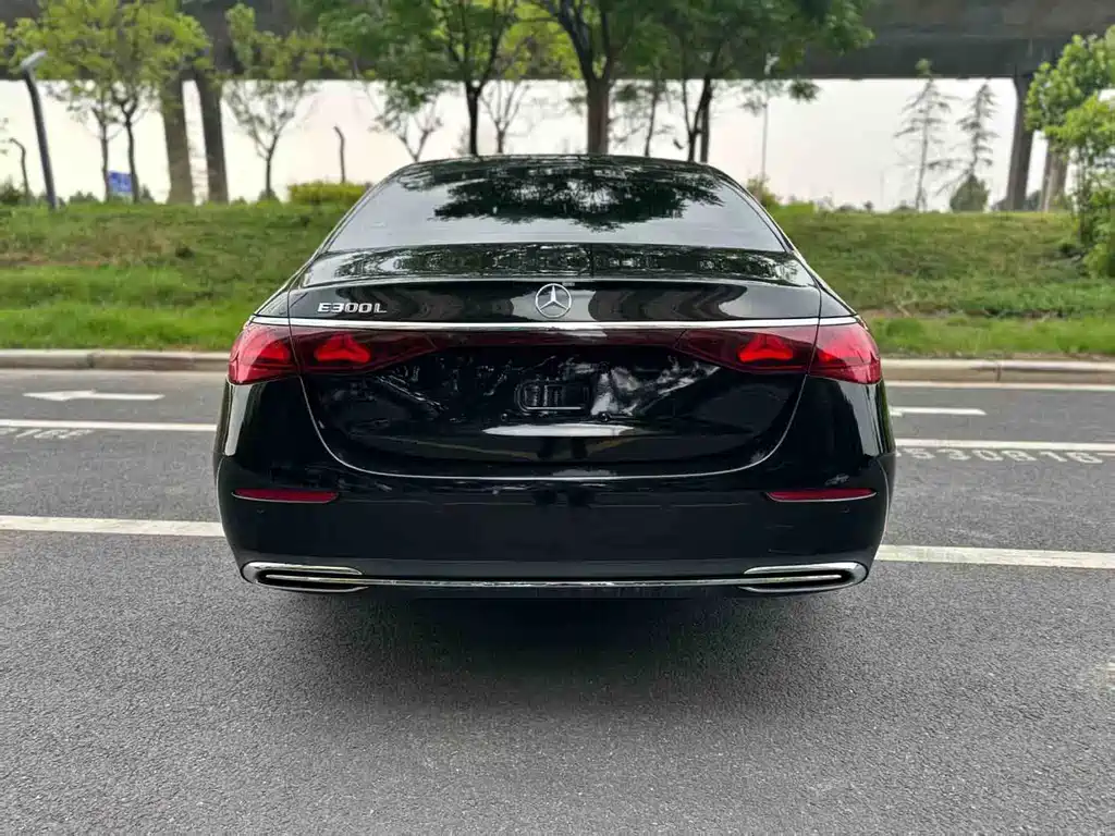 Mercedes-Benz E-Class E 2024 E 260 L