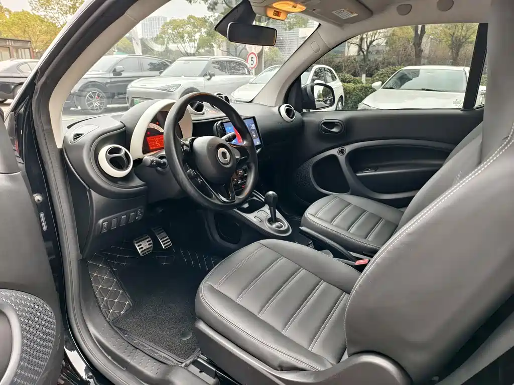 smart Smart Fortwo — миниатюра 11
