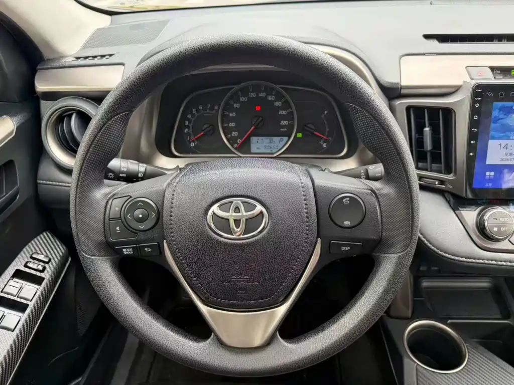 Toyota RAV4 — миниатюра 11