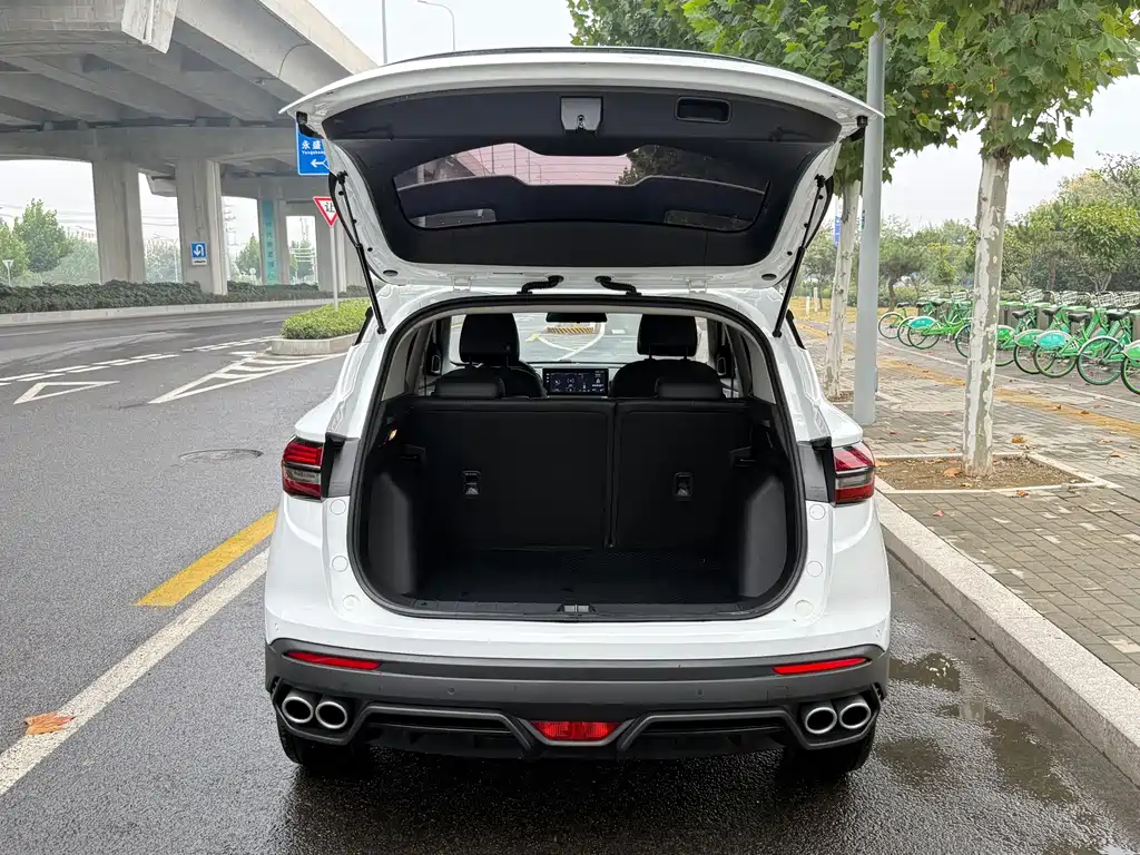 Geely Binyue — миниатюра 9