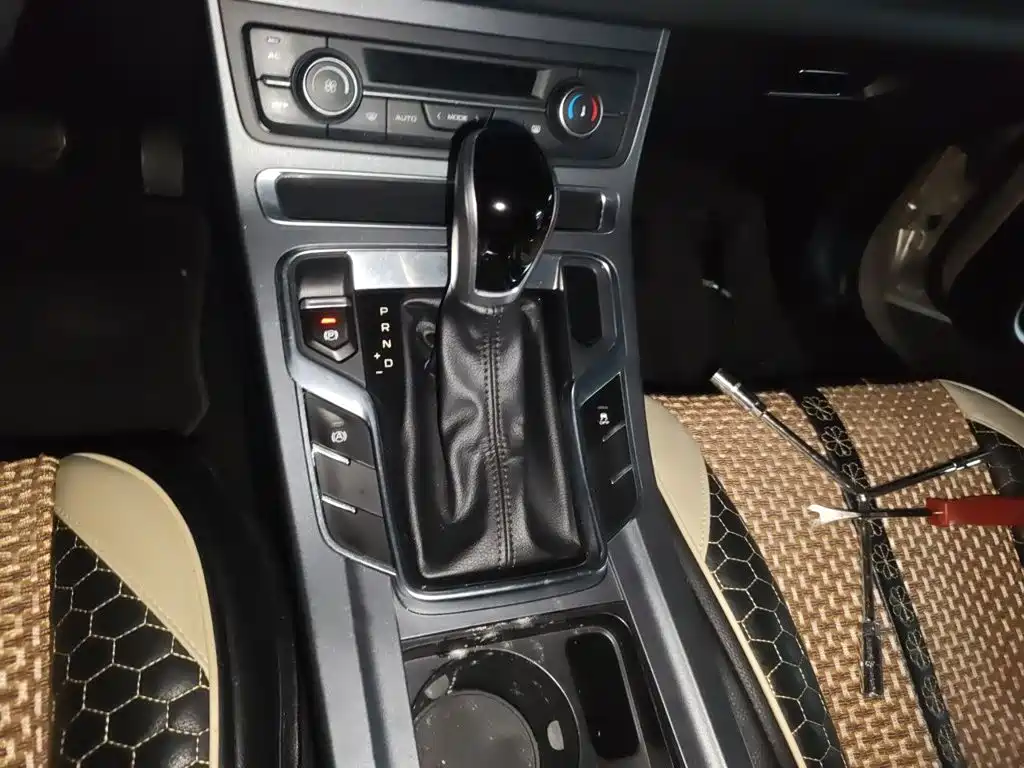 Geely Emgrand — миниатюра 15
