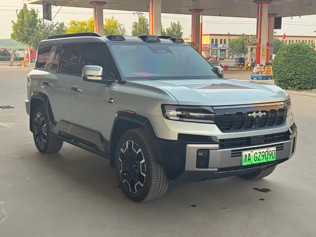 Fangchengbao Leopard 8 8 2025 Flagship 7 мест