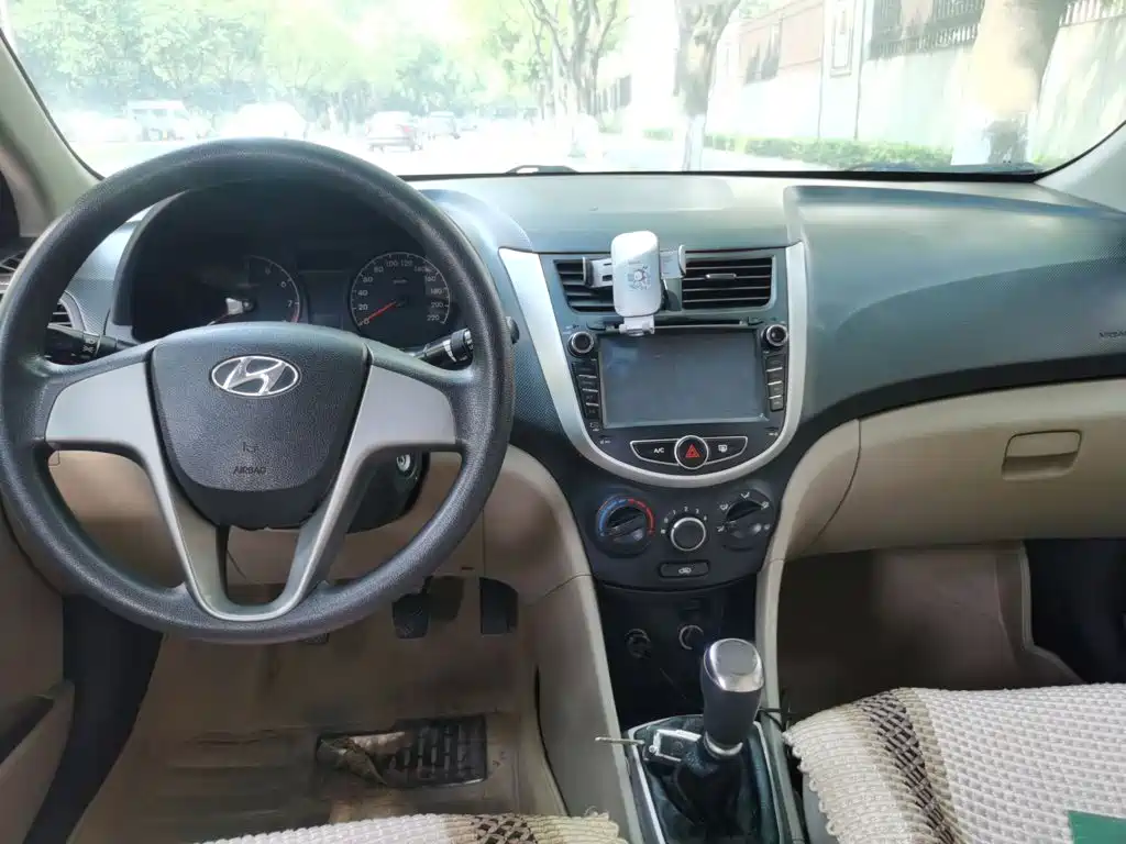 Hyundai Verna — миниатюра 10
