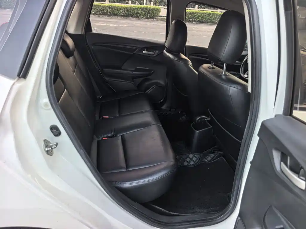 Honda Fit — миниатюра 10