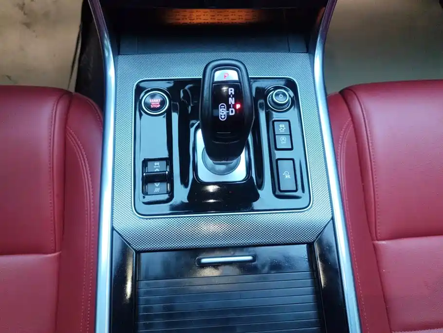 Jaguar XEL — миниатюра 16