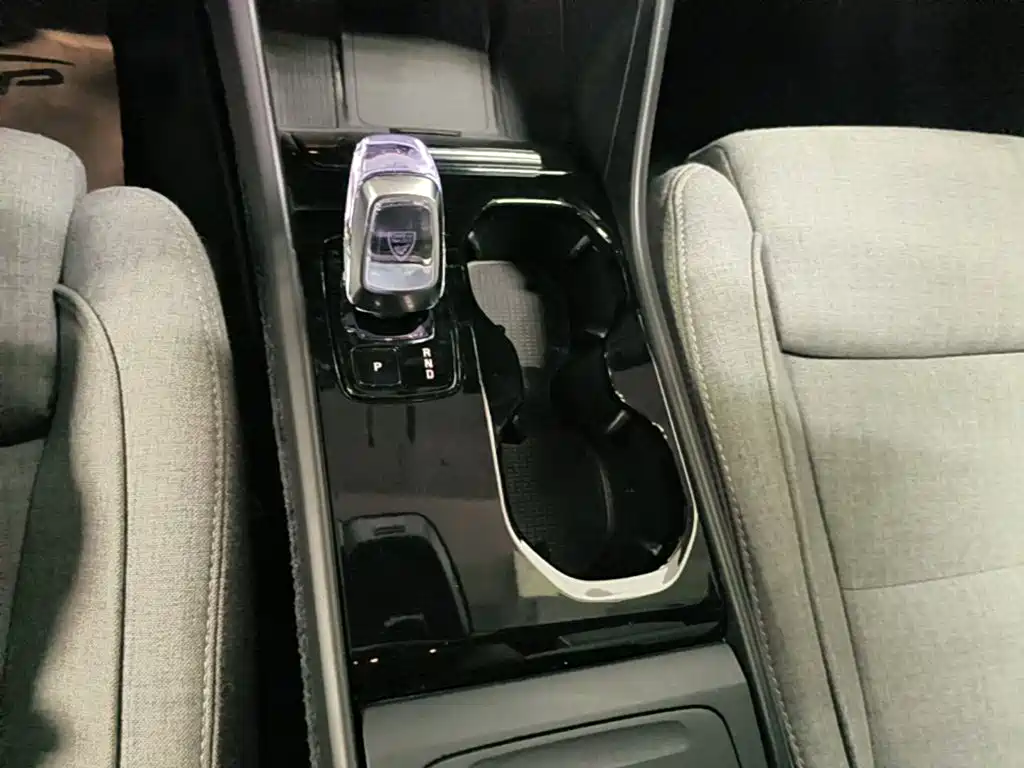 Volvo XC40 NEV — миниатюра 14