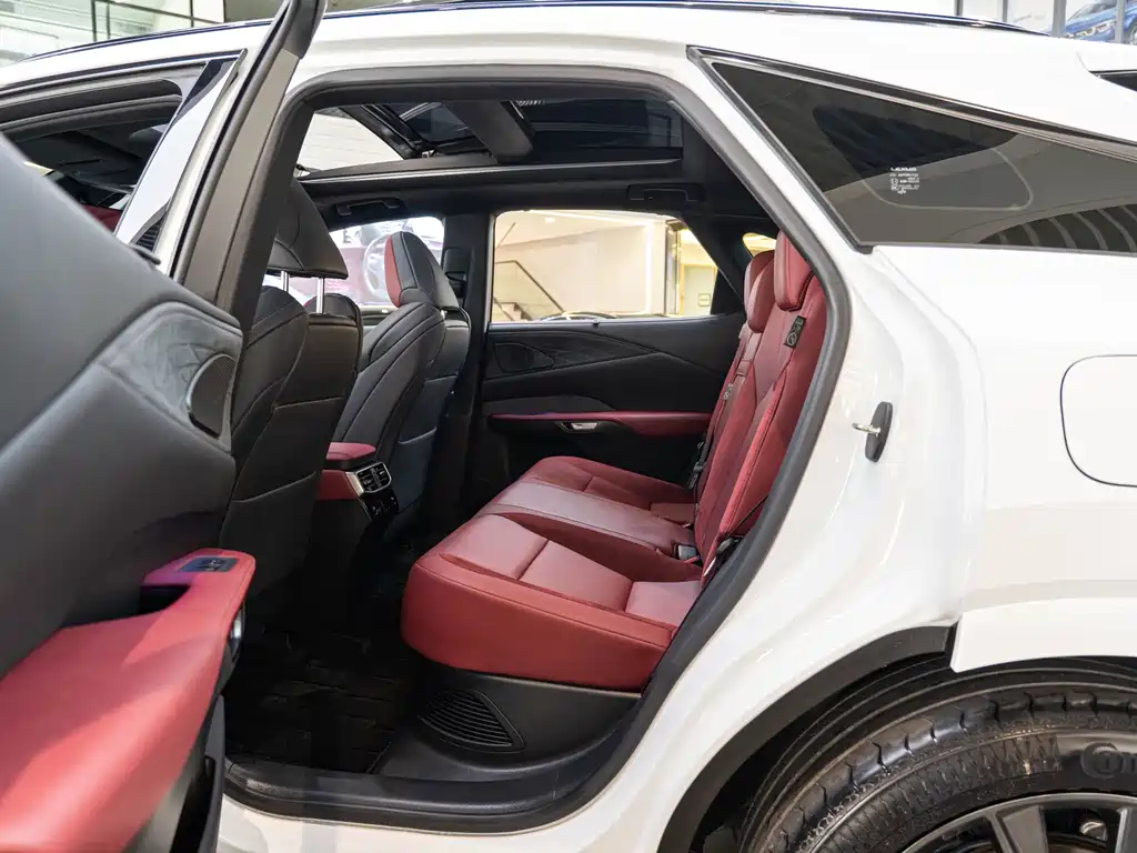 Lexus RX — миниатюра 10