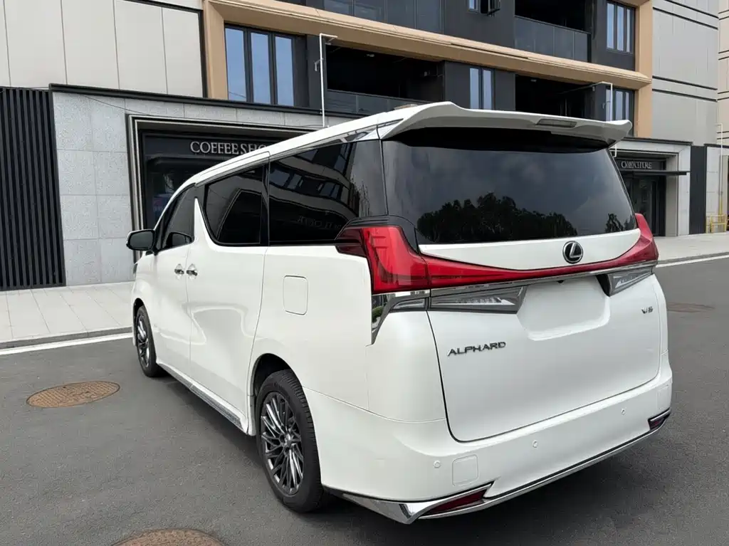 Toyota Alphard 2018 3.5L Luxury