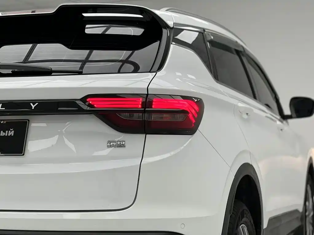 Geely Binyue — миниатюра 9