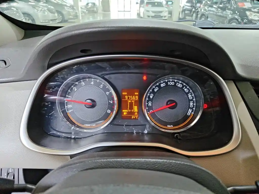 Chevrolet Sail — миниатюра 12