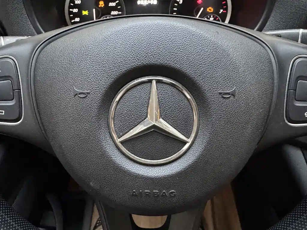 Mercedes-Benz Vito — миниатюра 19