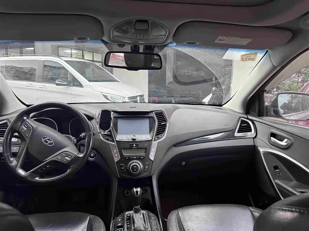 Hyundai Santa Fe — миниатюра 10