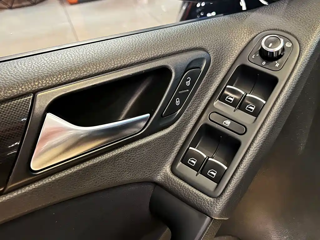 Volkswagen Golf — миниатюра 10