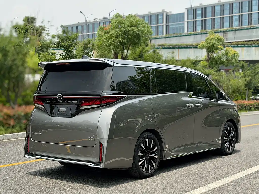 Toyota Vellfire — миниатюра 5