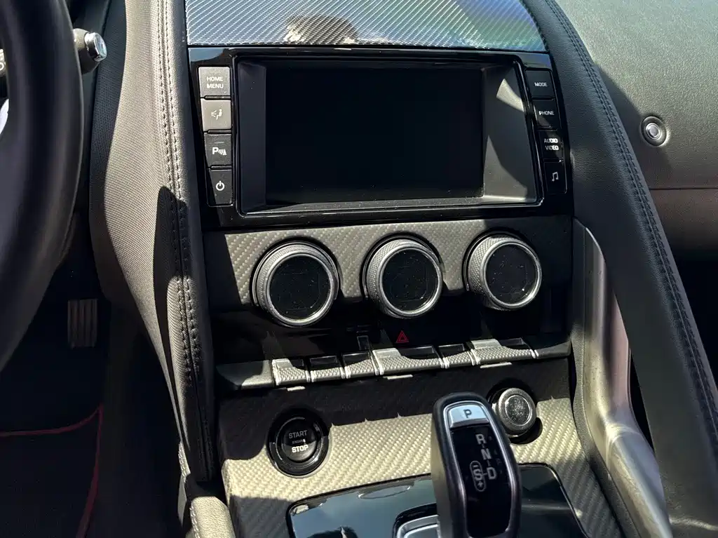 Jaguar F-TYPE — миниатюра 10