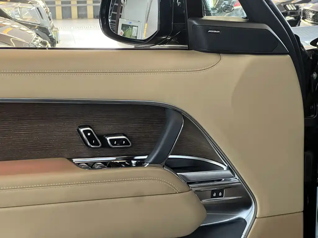 Land Rover Range Rover — миниатюра 12