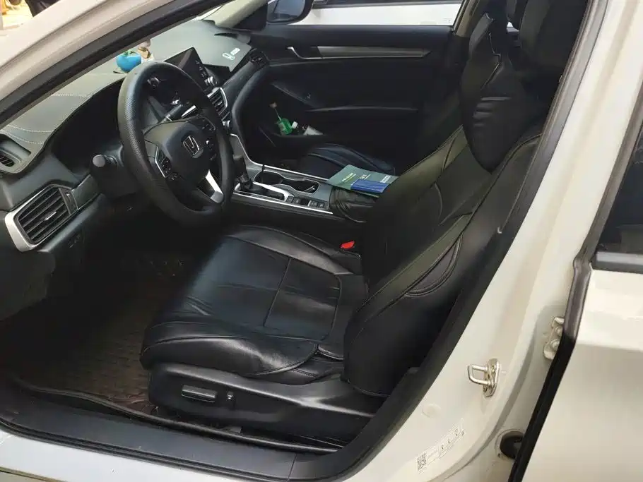Honda Accord — миниатюра 9