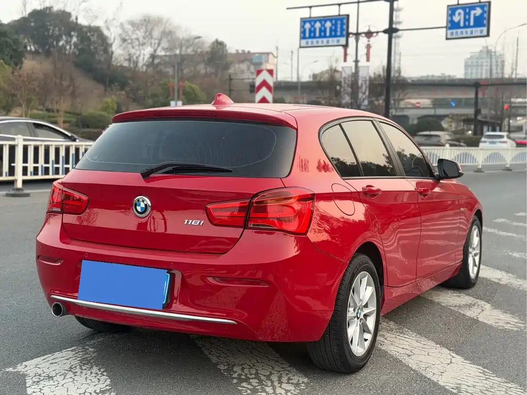 BMW 1 Series (Import) — миниатюра 6