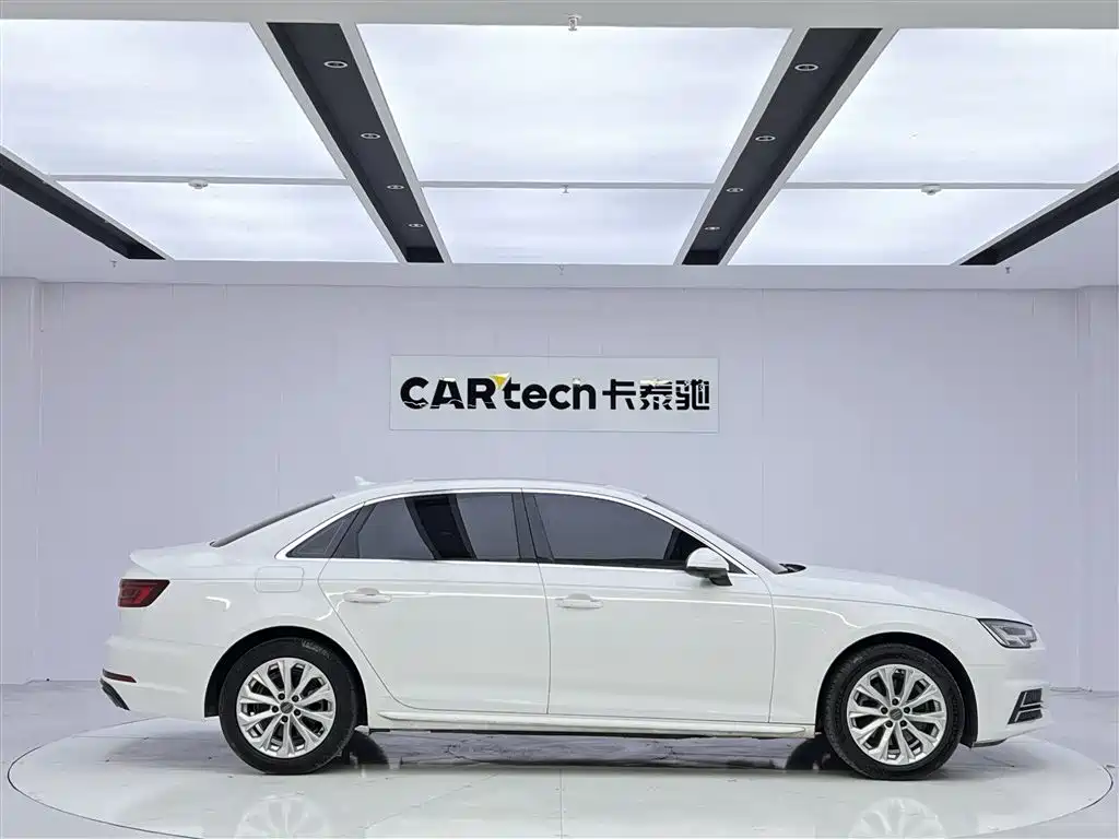 Audi A4L 2019 40 TFSI VI