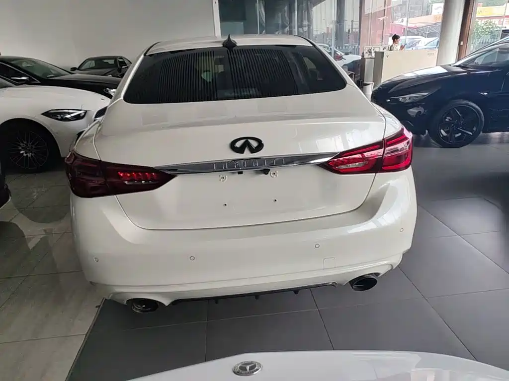 Infiniti Q50L — миниатюра 6