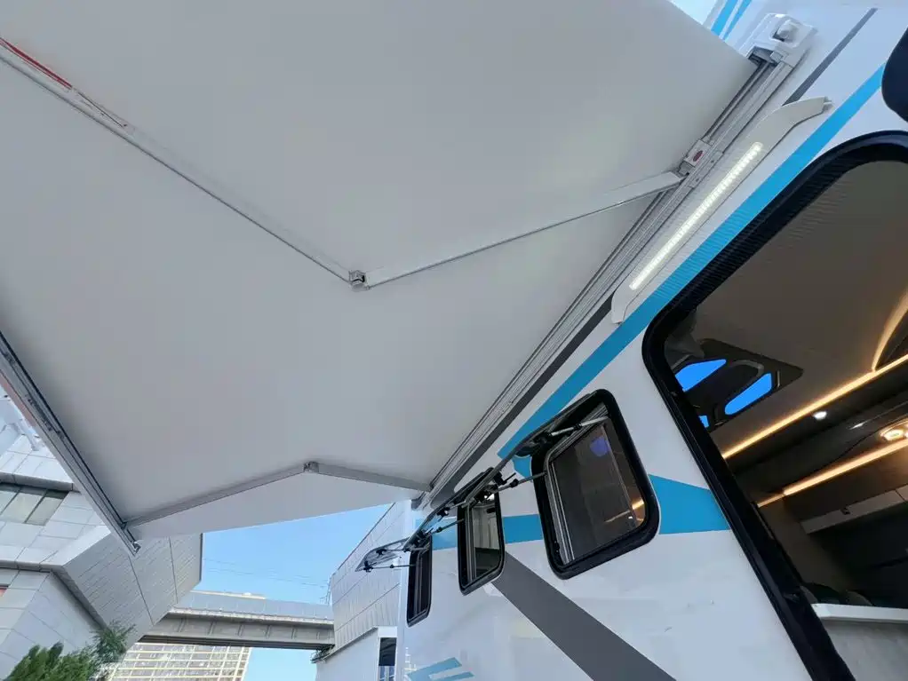 IVECO Ousheng — миниатюра 6