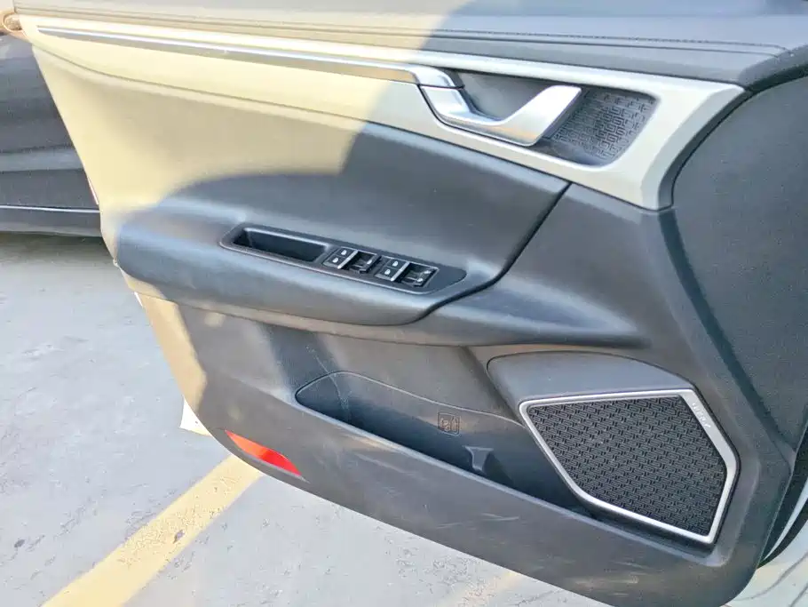 Geely Emgrand GL — миниатюра 7