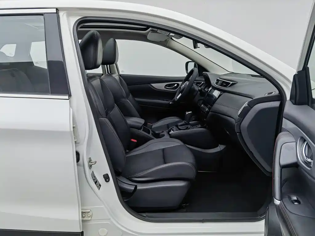 Nissan Qashqai — миниатюра 23