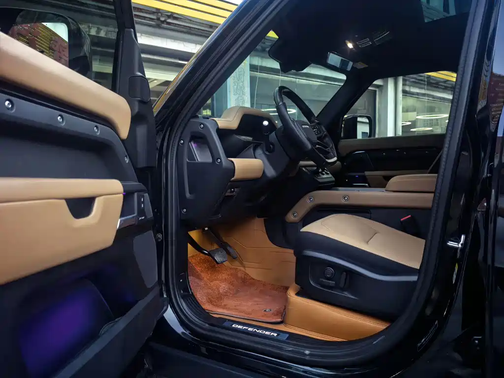 Land Rover Defender — миниатюра 8