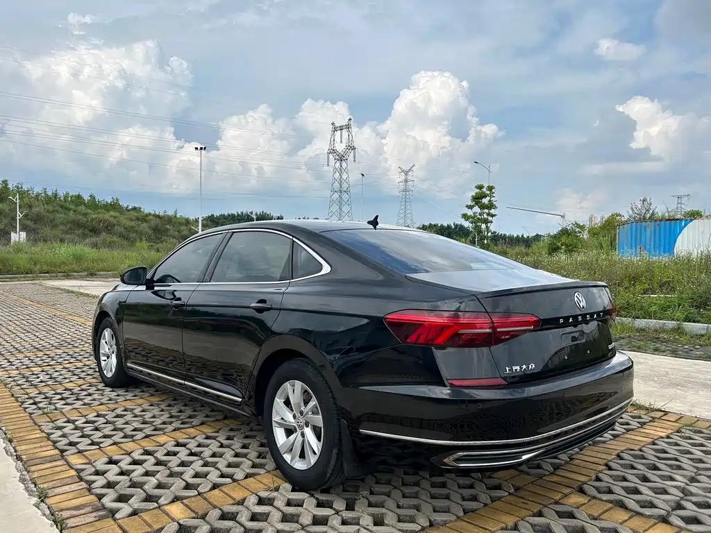 Volkswagen Passat - фото 5