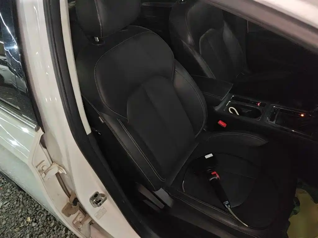 Roewe i6 Classic — миниатюра 25