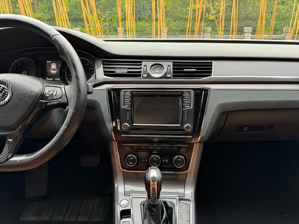 Volkswagen Passat — миниатюра 21