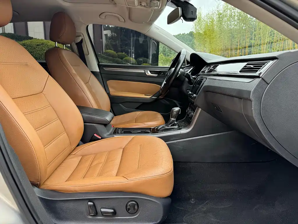 Volkswagen Passat — миниатюра 14