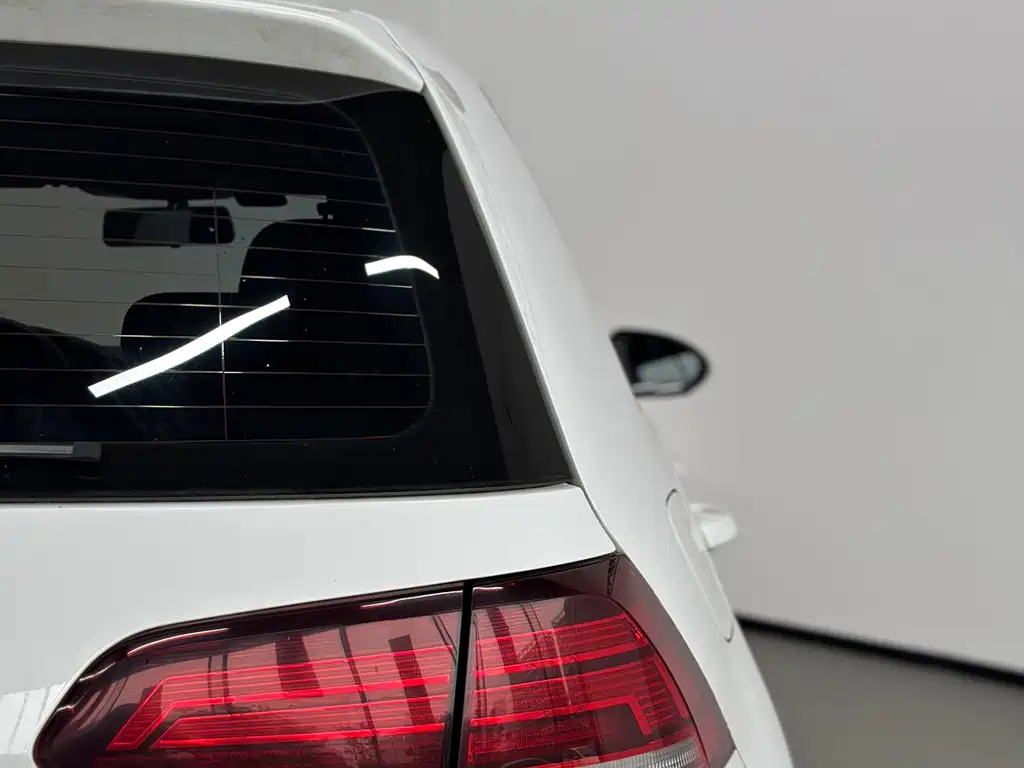 Volkswagen Golf — миниатюра 21