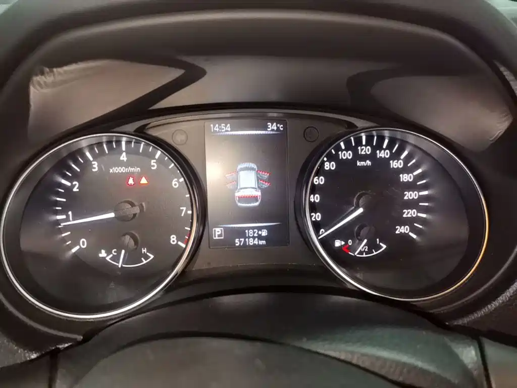 Nissan Qashqai — миниатюра 12