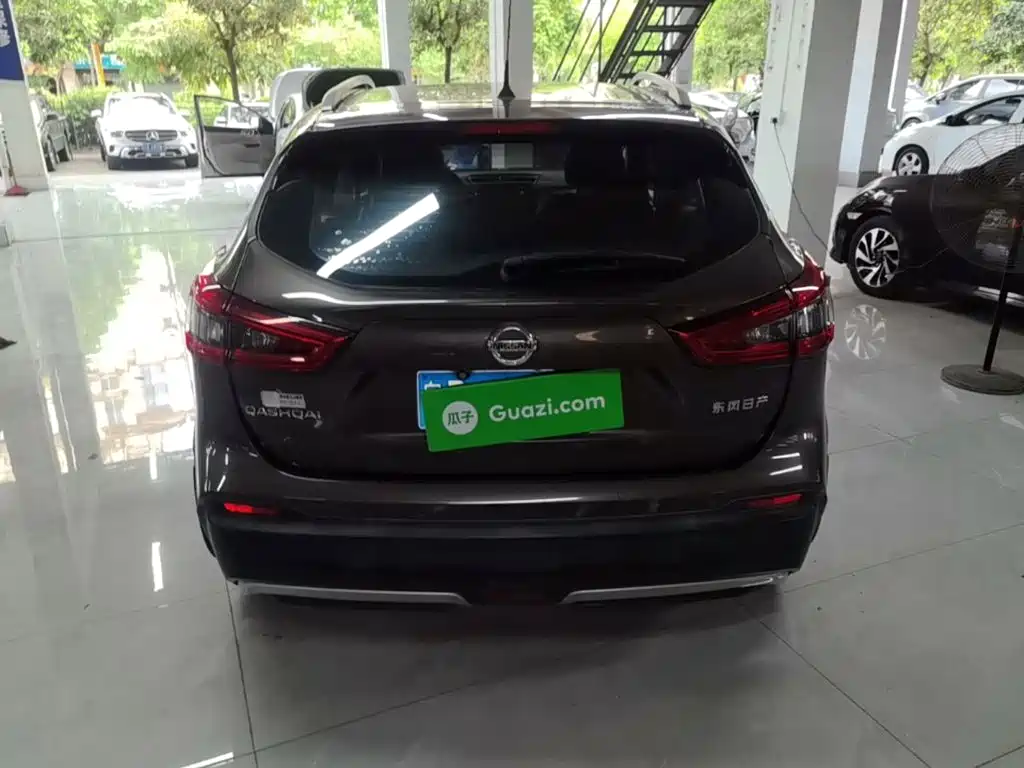 Nissan Qashqai — миниатюра 6
