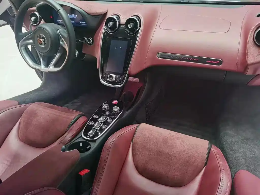 McLaren GT — миниатюра 7